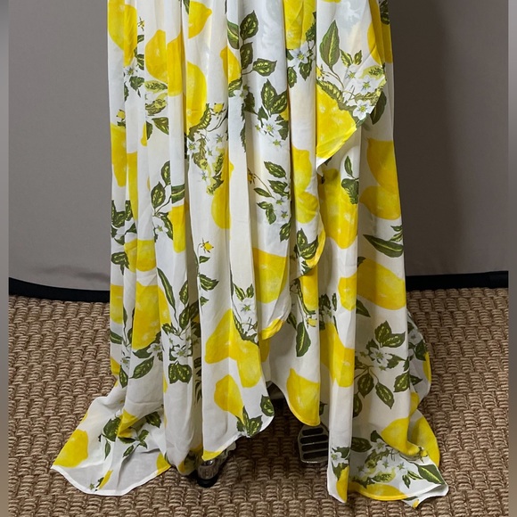Maxi Lemon Print dress with crisscrossed back - Picture 9 of 12